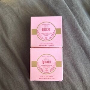 Beekman 1802 Pink Perfection Goat Milk Soap